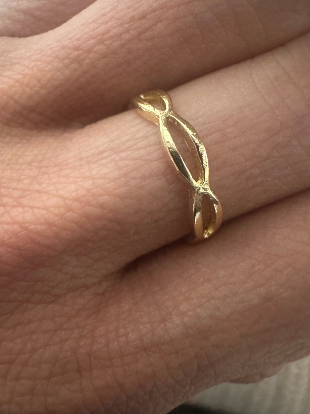 Boutique gold ring